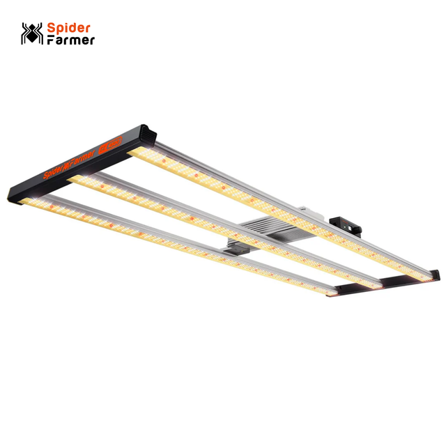Spider Farmer SE4500 SMART LED Grow Light 320w